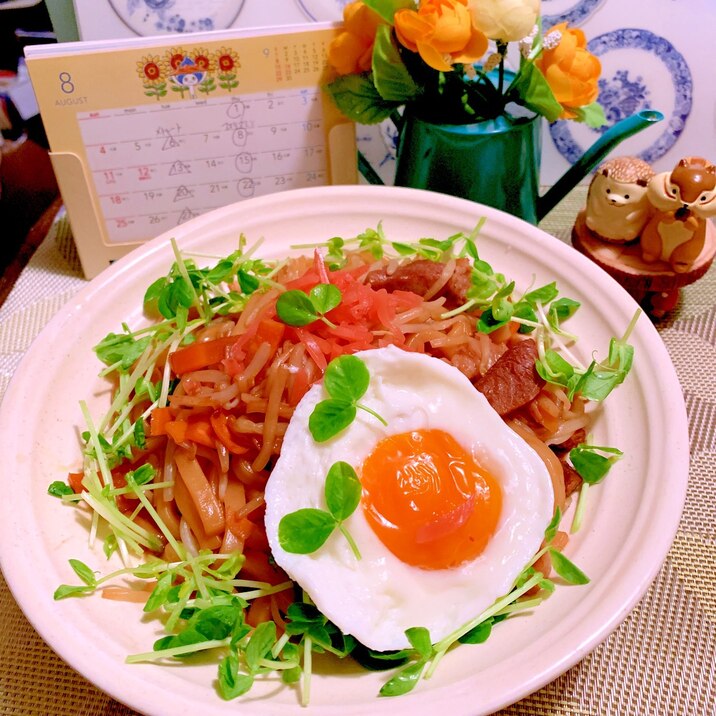 塩豚と塩昆布煮汁のもやしたっぷり焼きうどん